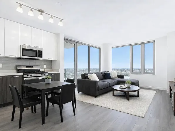 1524 Sheepshead Bay Road image 1 of 26