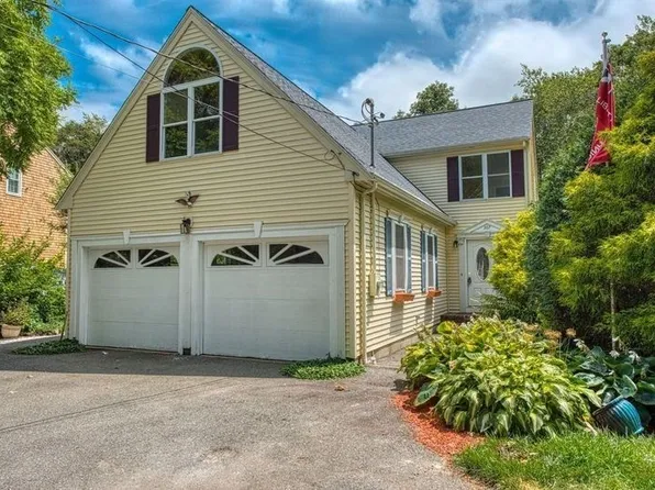 367 Thrasher St, Taunton, MA 02780