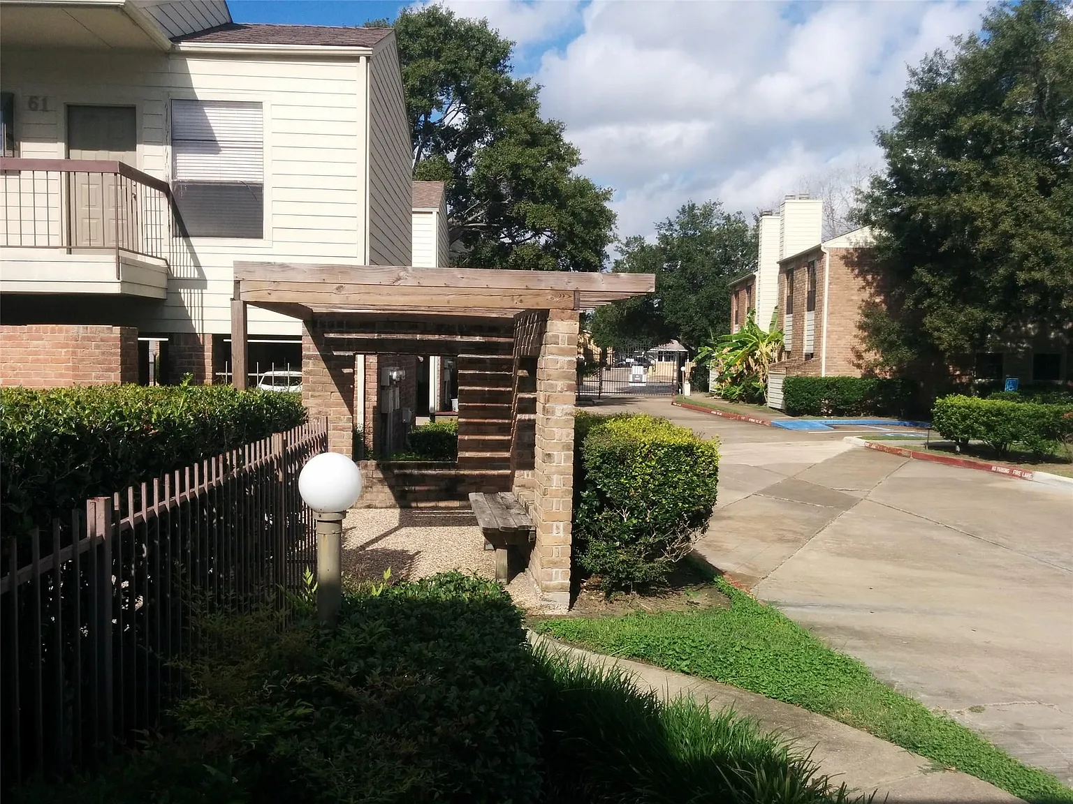 1 bed, 420 sqft, $850 — Photo 4
