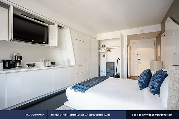 Rented by The Blueground | media 31