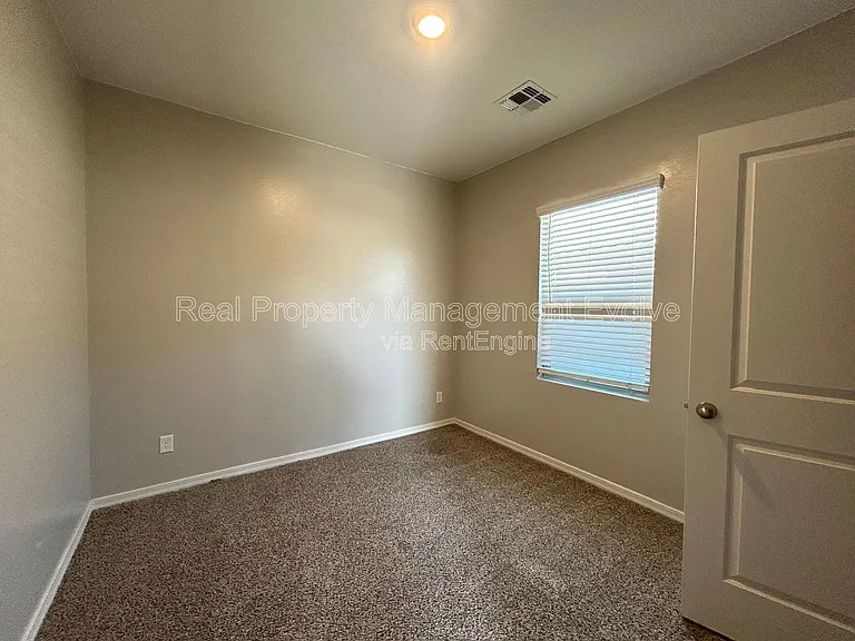 6511 W Magdalena Ln — Photo 20