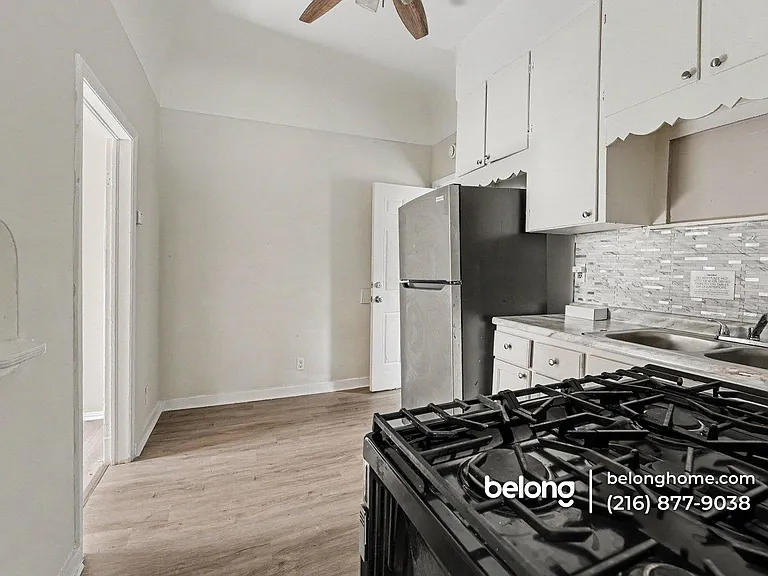 3326 Walton Ave — Photo 9