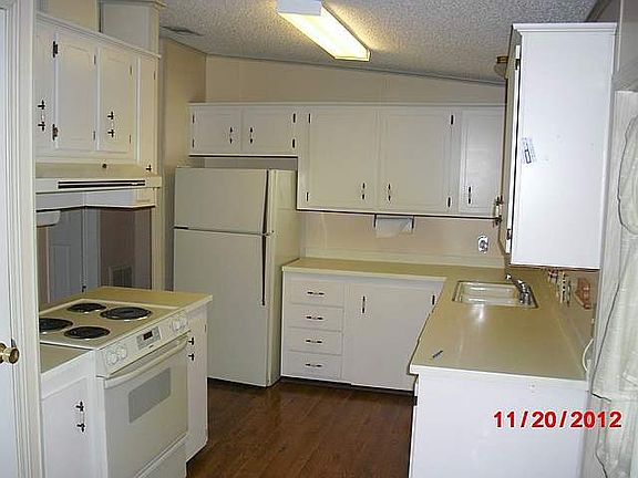 2nd image of 49 Bayberry Dr