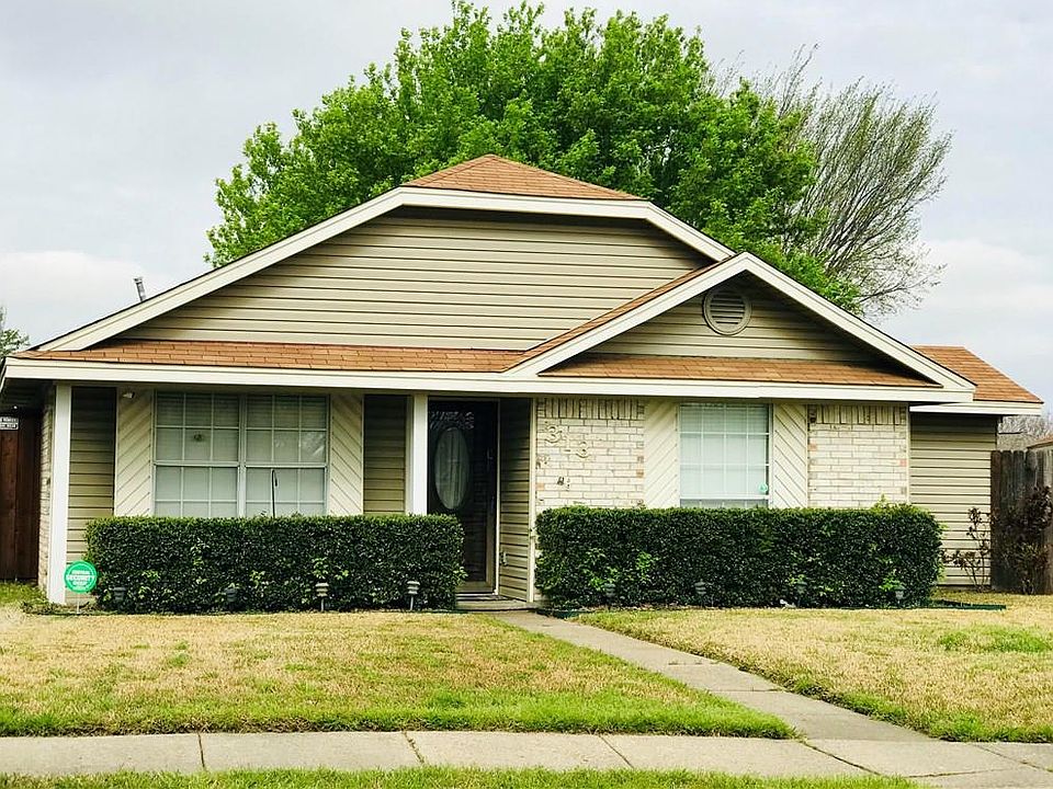 1st image of 313 Crooked Ln