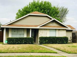 313 Crooked Ln, Mesquite, TX 75149