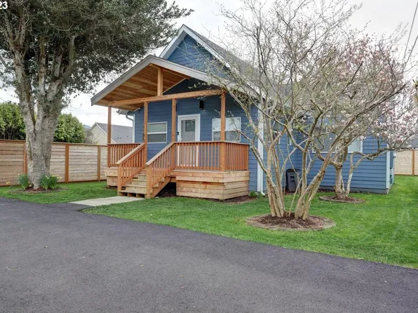 1185 Avenue D, Seaside, OR 97138