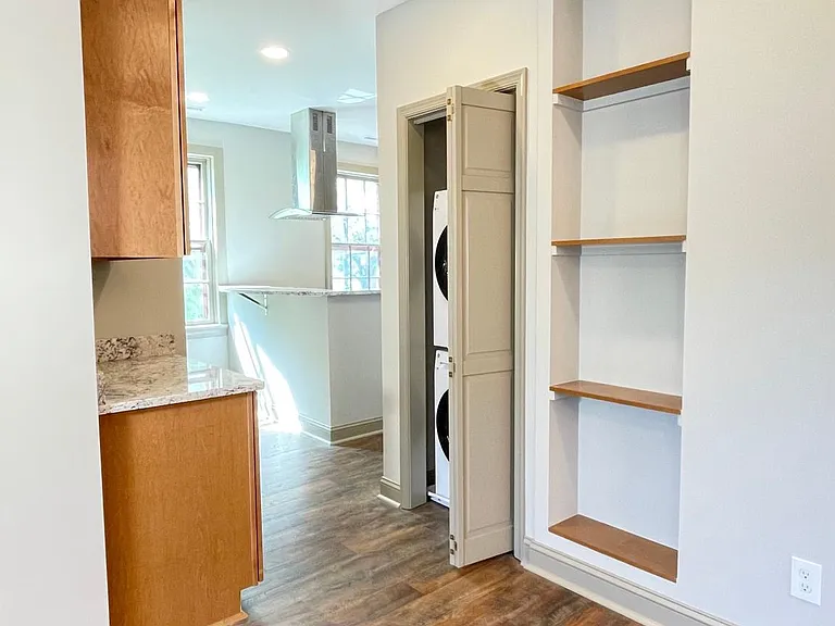 1220 King St #1 — Photo 6