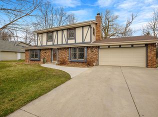 14750 W Mayflower Dr, New Berlin, WI 53151
