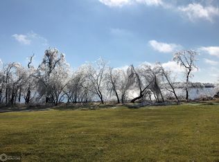 16 Cedar Ridge Ct, Ventura, IA 50482