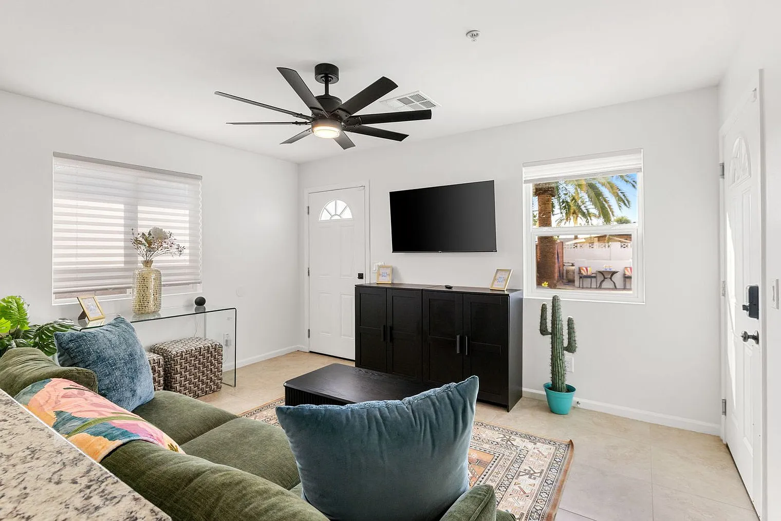 5 bed, 3.0 bath, 2992 sqft, $12,547 — Photo 4