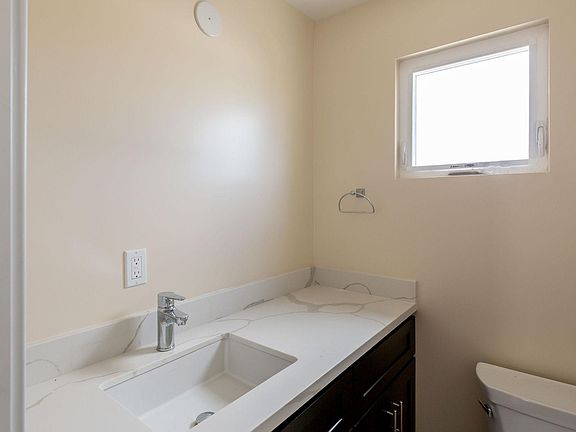 4th image of 3849 W 139th St