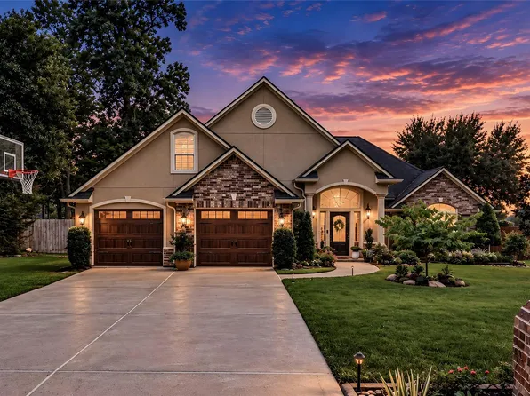 131 S Park Dr, Montgomery, TX 77356