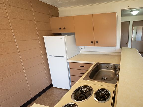 3rd image of 1016 W Bluff St #7