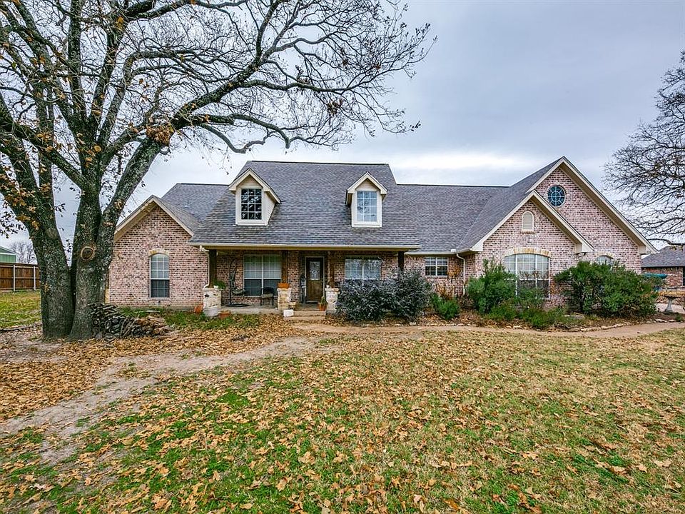 1st image of 1024 Oak Hollow Ln
