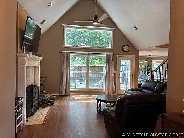 8040 E Silverado Rd — Photo 5