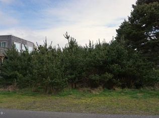 1218 NW 14th St, Lincoln City, OR 97367