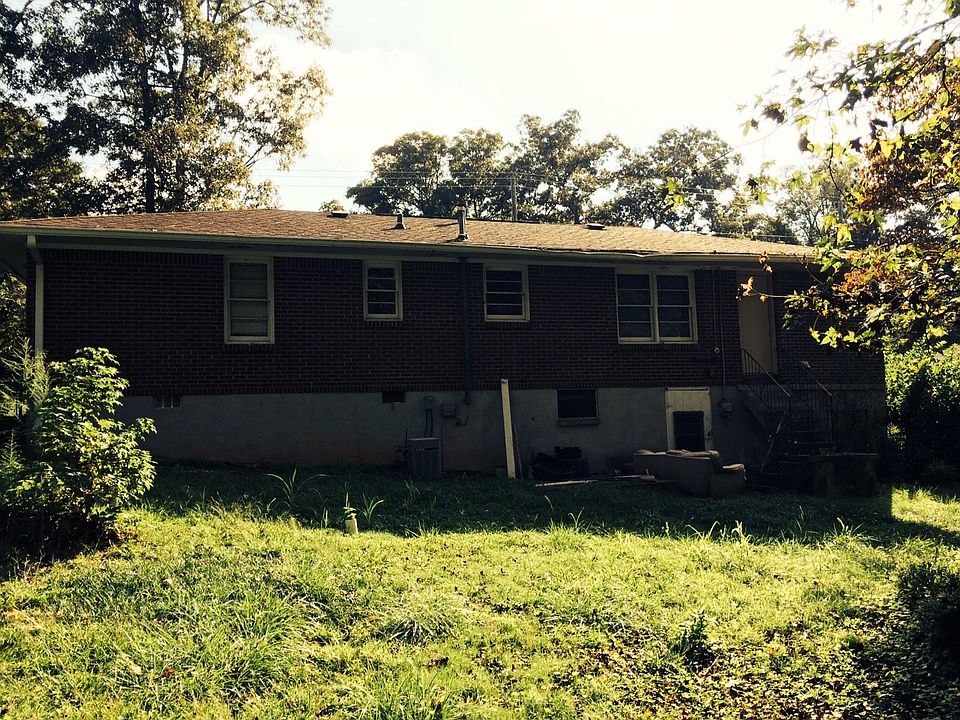 2nd image of 3925 Stonewall Tell Rd