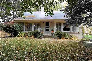 1st image of 3024 S 118th St