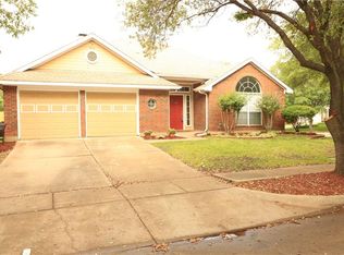 7517 Bear Lake Dr, Fort Worth, TX 76137