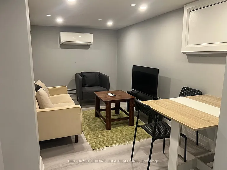 15 Westbrook Ave — Photo 17