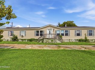 215 Guillot Rd, Youngsville, LA 70592