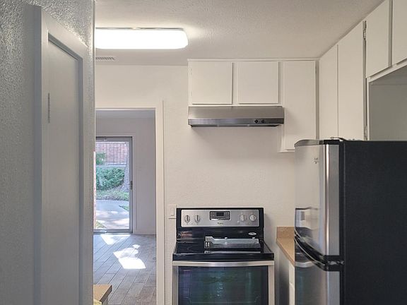 5th image of 13653 Weald Green St #1