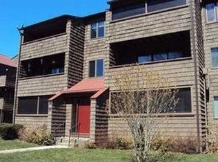 164 Towne House Rd, Hamden, CT 06514