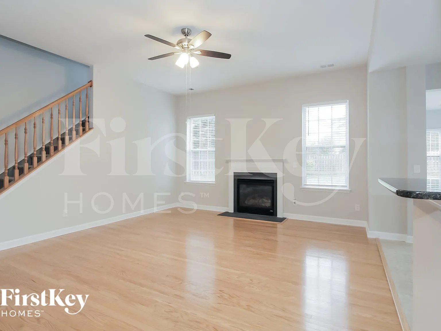 5 bed, 3.0 bath, 3435 sqft, $3,300 — Photo 3