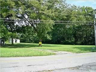 2nd image of 2841 Harrison Pike