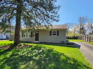 20 Wren Rd, Carpentersville, IL 60110