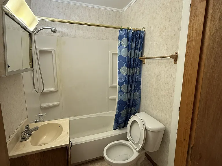 506 Clyde Ave — Photo 6