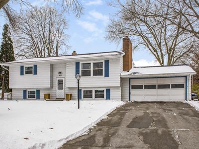 452 Terrace Dr, Roseville, MN, 55113