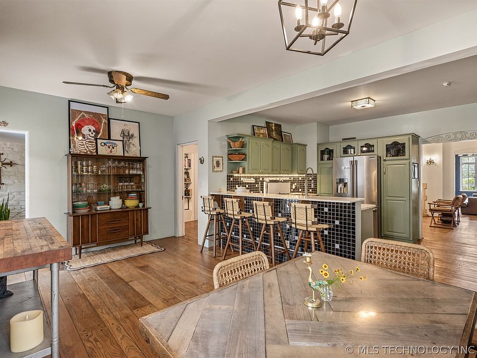 31st image of 2216 N Elwood Ave