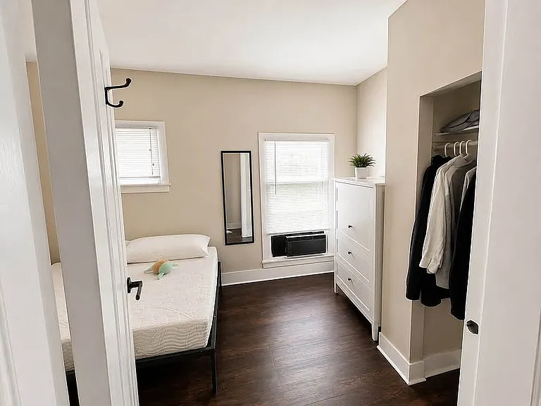 445 N Tioga St #B — Photo 2