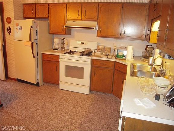 3rd image of 5156 Southglow Ct SE