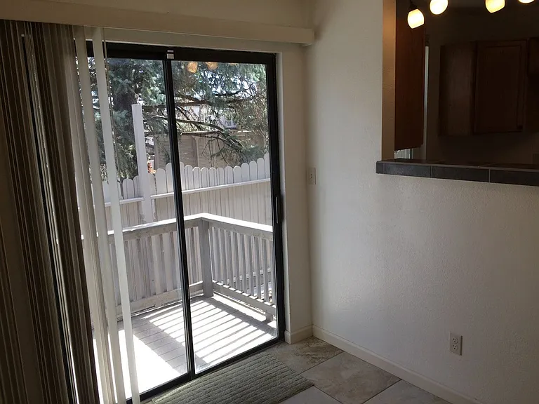 1504 Pine St #B — Photo 5