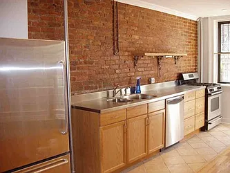 Rented by Alexander Bilu, LREB