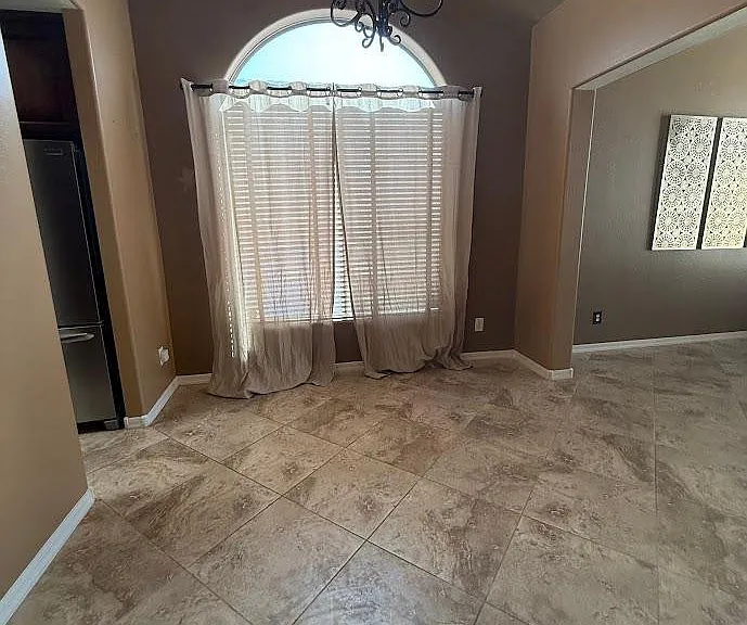 6602 W Molly Ln — Photo 4