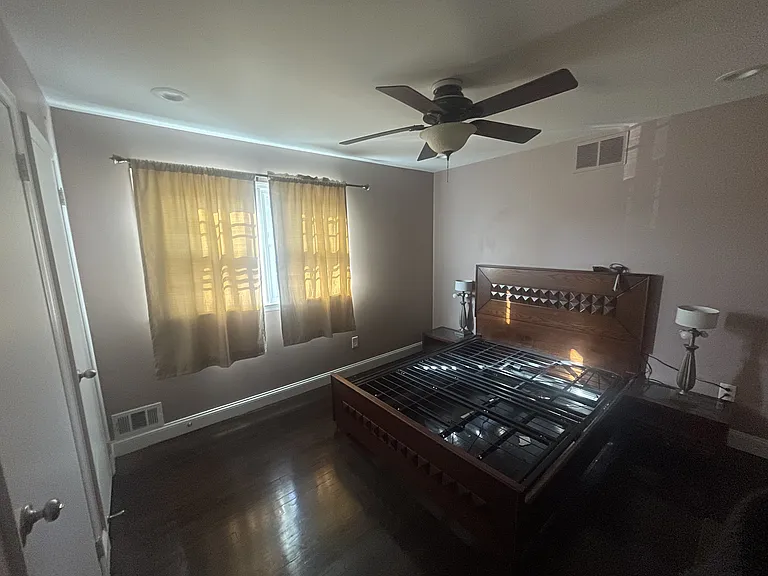 41 Albert Ave — Photo 10
