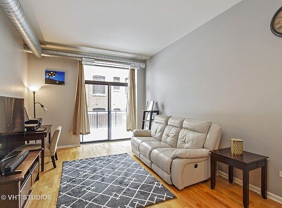3rd image of 950 W Leland Ave APT 302