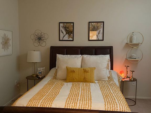 5th image of 6868 Sky Pointe Dr Unit 1004