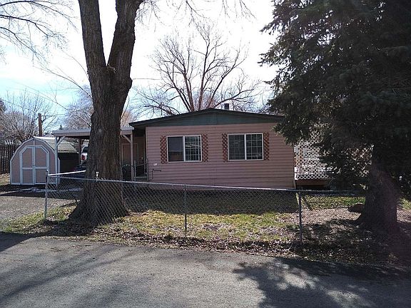 Yard w/ Fencing