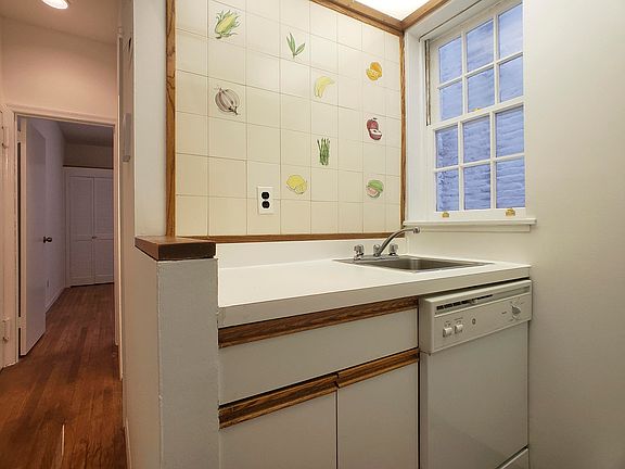 5th image of 310 E 92nd St APT 4W