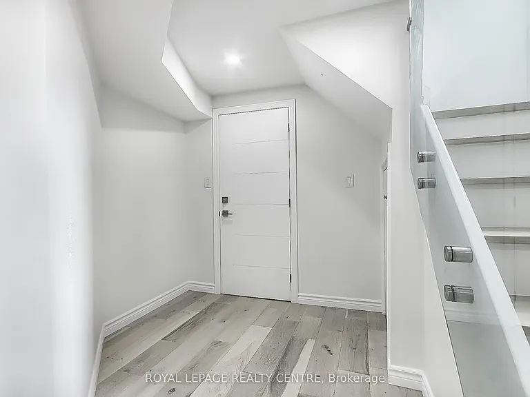 1087 Orchard Rd #LOWER — Photo 5