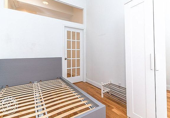 4th image of 295 Wyckoff Ave #3F