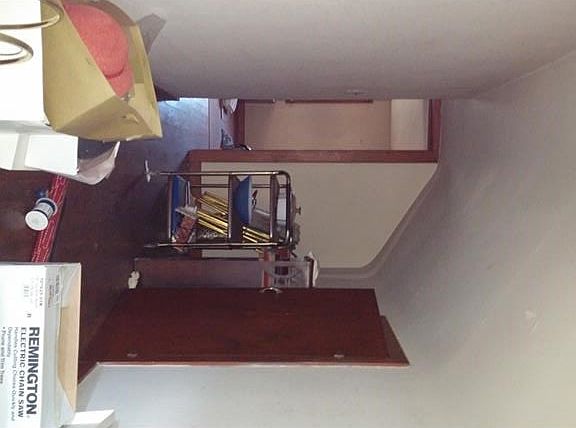 5th image of 5852 Woodman Ave