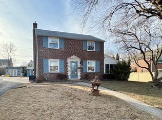 34 Netherwood Dr, Springfield, PA 19064