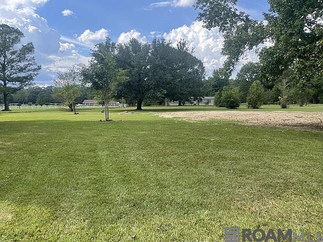 2nd image of 3839 Richmond Dr
