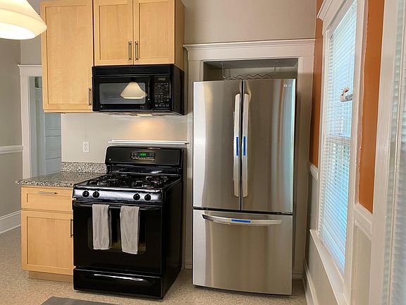 Brand new 25cft refrigerator, gas stove