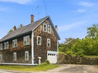 32 Hopkins Hollow Rd, Coventry, RI 02827